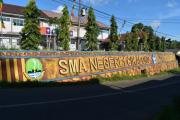 Sekolah - Sma Negeri 1 Cikalong tampak depan